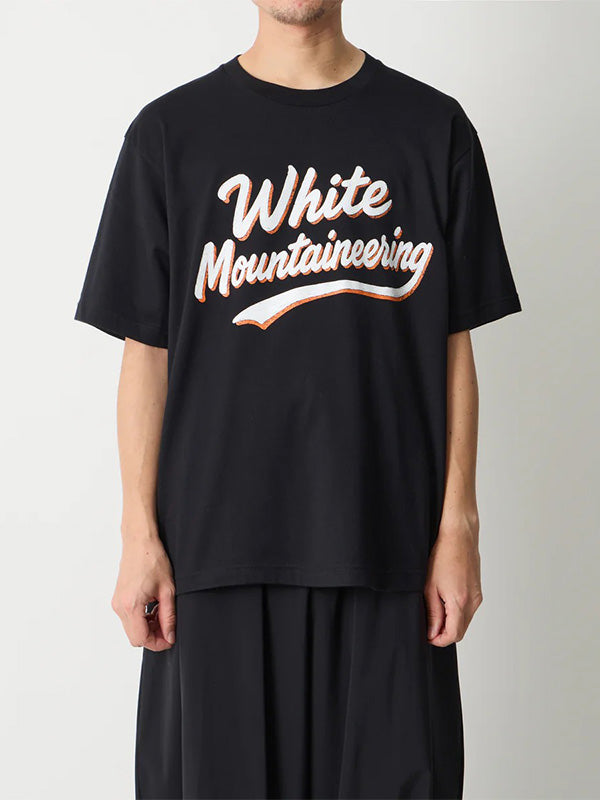 【White Mountaineering - ホワイトマウンテニアリング】WM PAINT LOGO T-SHIRT / BLACK (Tシャツ/ブラック)