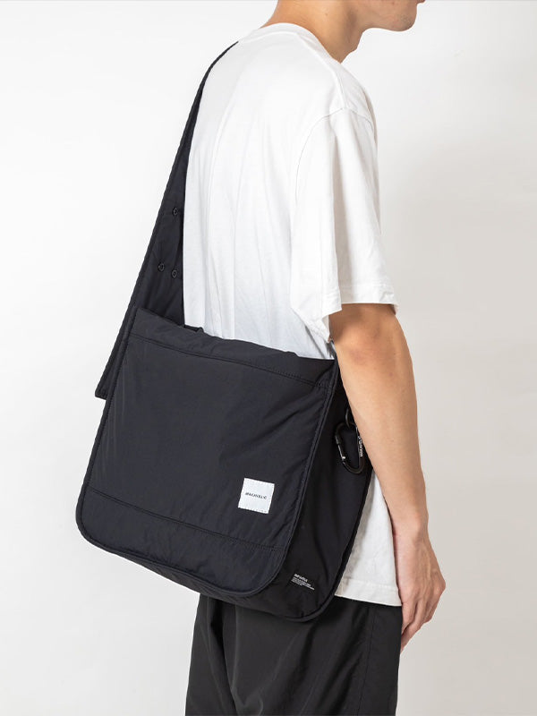 【MAKAVELIC - マキャべリック】BUZZ UTILITY MESSENGER BAG / DARK NAVY (バッグ/ダークネイビー)