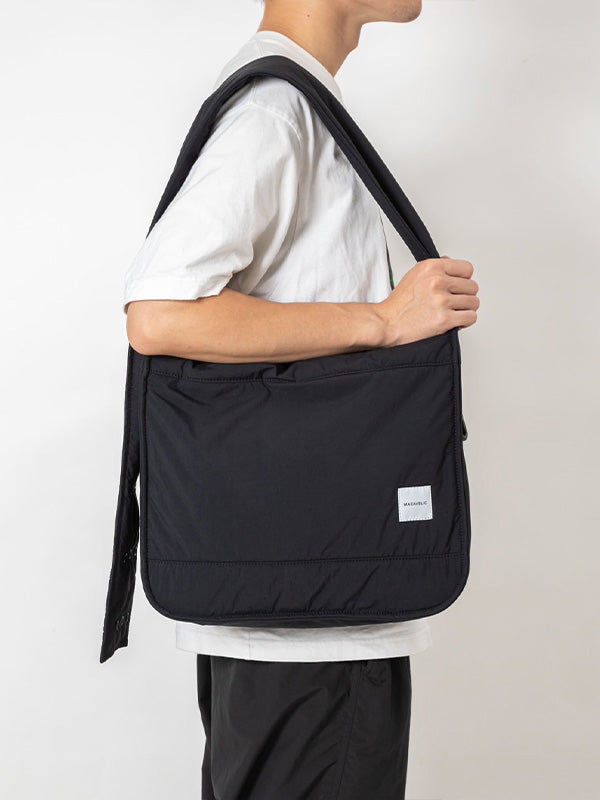【MAKAVELIC - マキャべリック】BUZZ UTILITY MESSENGER BAG / DARK NAVY (バッグ/ダークネイビー)