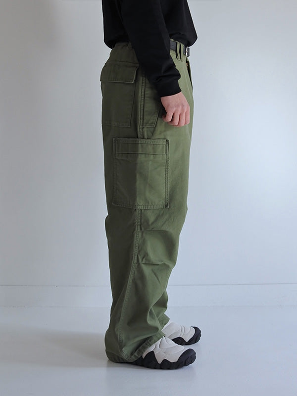 【ANACHRONORM - アナクロノーム】AN391 BACK SATIN MILITARY FLAP PANTS / OLIVE (パンツ/オリーブ)