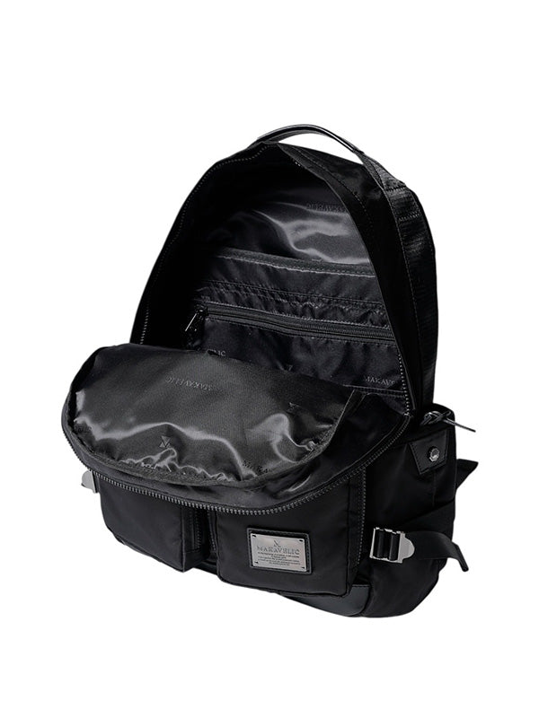 【MAKAVELIC - マキャべリック】ESSENTIAL DAYPACK / BLACK (バッグ/ブラック)
