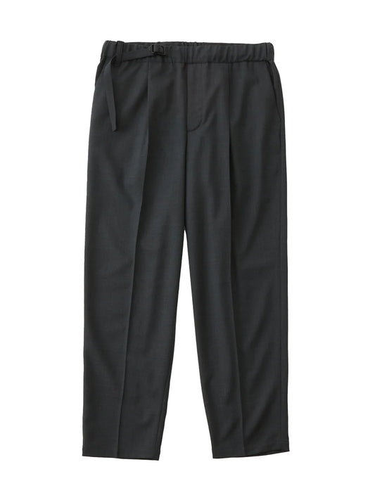 【White Mountaineering - ホワイトマウンテニアリング】STRETCH TWILL 1 TUCK PANTS/CHARCOAL (パンツ/チャコール)