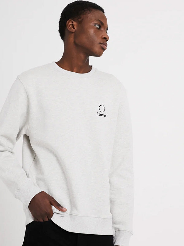 【Études - エチュード】STORY LOGO Sweatshirt(スウェットシャツ/グレー)