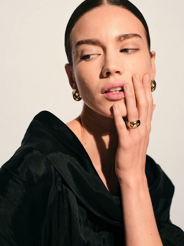 【TOM WOOD - トムウッド】Ice Hoop Small Gold (ピアス/GOLD)