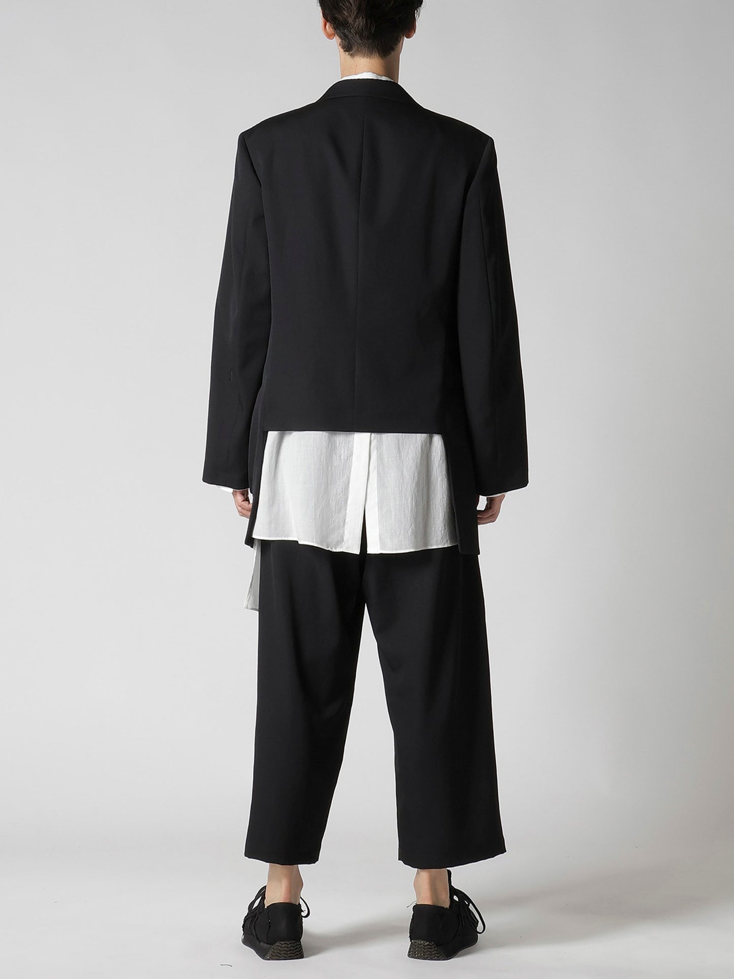 【Yohji Yamamoto POUR HOMME - ヨウジヤマモト プールオム】WOOL GABARDINE DIAGONAL BUTTON JACKET(ジャケット)