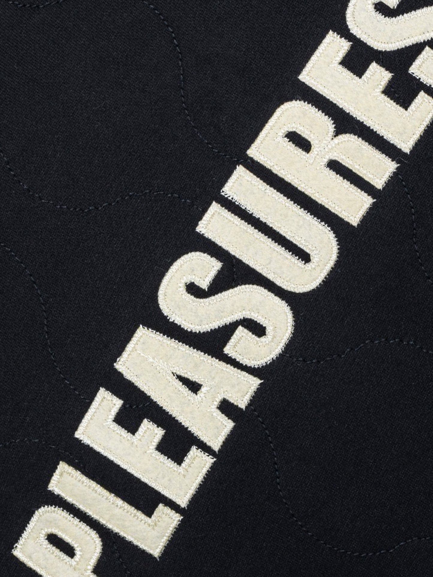 【PLEASURES - プレジャーズ】WAVE QUILTED HOODIE / BLACK (フーディ/ブラック)