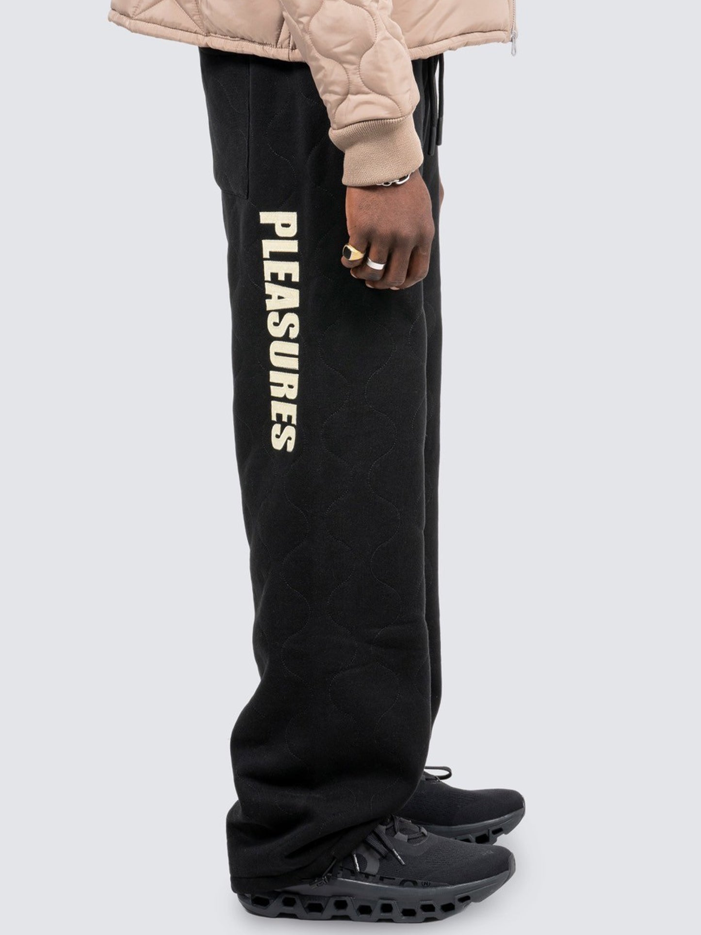 【PLEASURES - プレジャーズ】WAVE QUILTED EASY PANTS / BLACK (パンツ/ブラック)