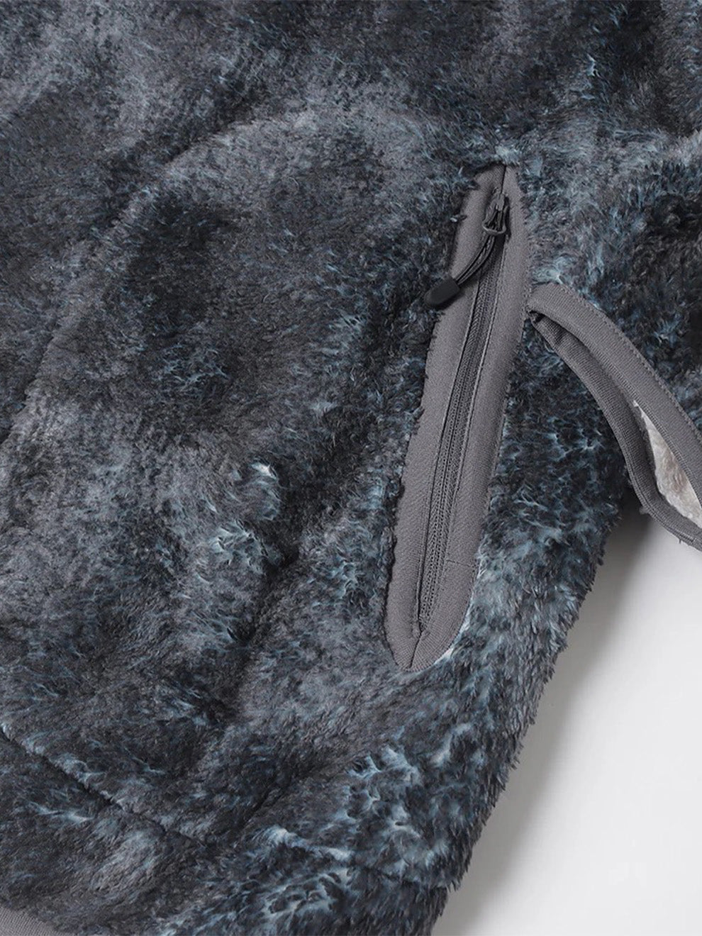 40%OFF【White Mountaineering - ホワイトマウンテニアリング】ABSTRACT PATTERN FLEECE PULLOVER / CHARCOAL(フリース/チャコール)