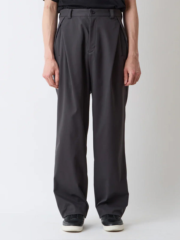 【White Mountaineering - ホワイトマウンテニアリング】SOLOTEX 2 TUCK WIDE PANTS / CHARCOAL(パンツ/チャコール)