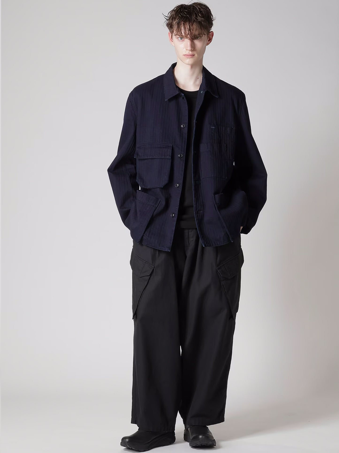 【Yohji Yamamoto POUR HOMME - ヨウジヤマモト プールオム】BS HERRINGBONE 12TUCK WORK PANTS(パンツ/ブラック)