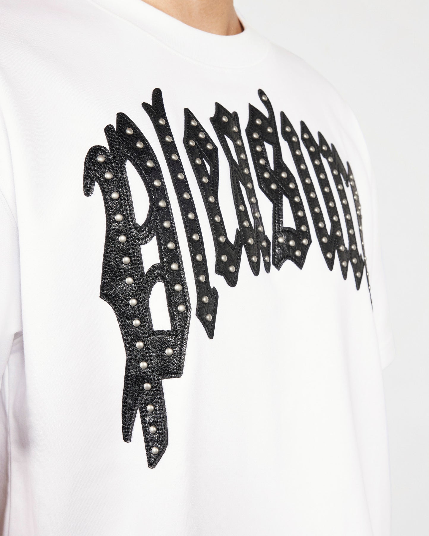 【PLEASURES - プレジャーズ】TWITCH STUDDED CREWNECK / WHITE (Tシャツ/ホワイト)