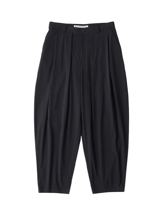 【White Mountaineering - ホワイトマウンテニアリング】8 TUCK WIDE TAPERED PANTS / BLACK(パンツ/)