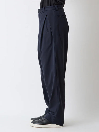 【White Mountaineering - ホワイトマウンテニアリング】SOLOTEX 2 TUCK WIDE PANTS / NAVY(パンツ/ネイビー)