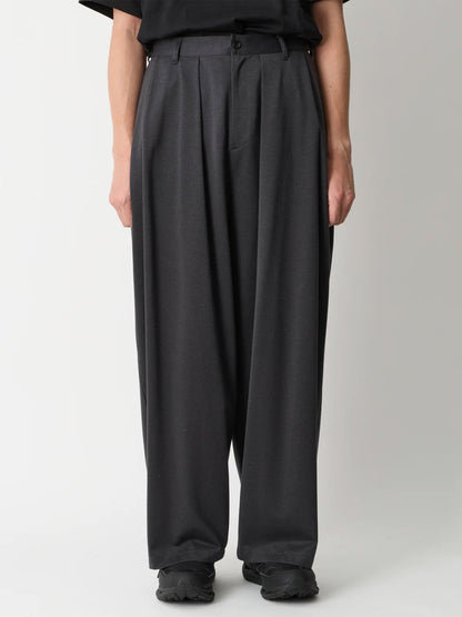 【White Mountaineering - ホワイトマウンテニアリング】12 TUCK WIDE PANTS / CHARCOAL(パンツ/チャコール)