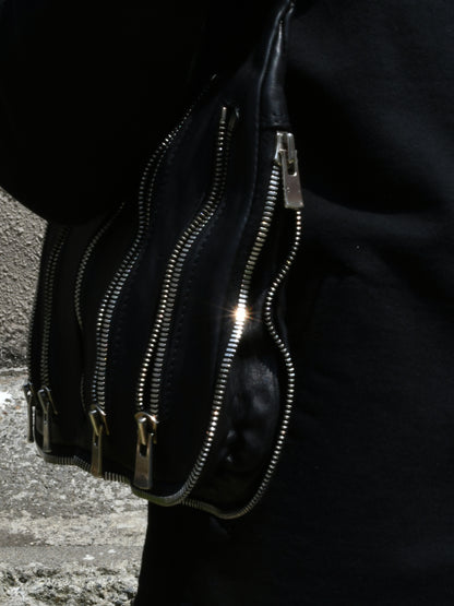 【GUIDI - グイディ】Q08 BAG / SOFT HORSE FULL GRAIN BLK(バッグ/ブラック)