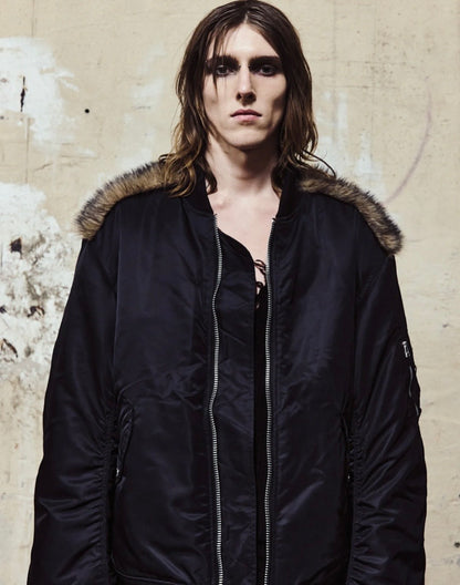 【JOHN LAWRENCE SULLIVAN - ジョンローレンスサリバン】NYLON MASSIVE ROUNDED SLEEVE BOMBER JACKET WITH BACK FUR（ジャケット/ブラック)