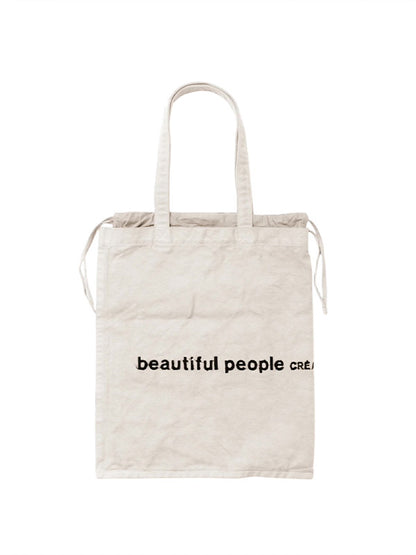 【beautiful people - ビューティフルピープル】brushed logo gathering bag / NATURAL（バッグ/ナチュラル)