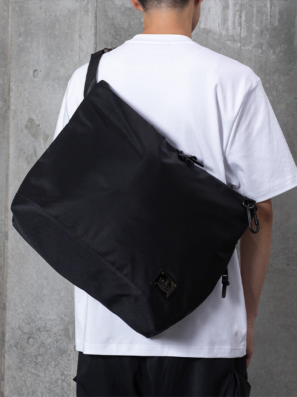 【MAKAVELIC - マキャべリック】URBAN MESSENGER BAG SIERRA EDITION / BLACK (バッグ/ブラック)