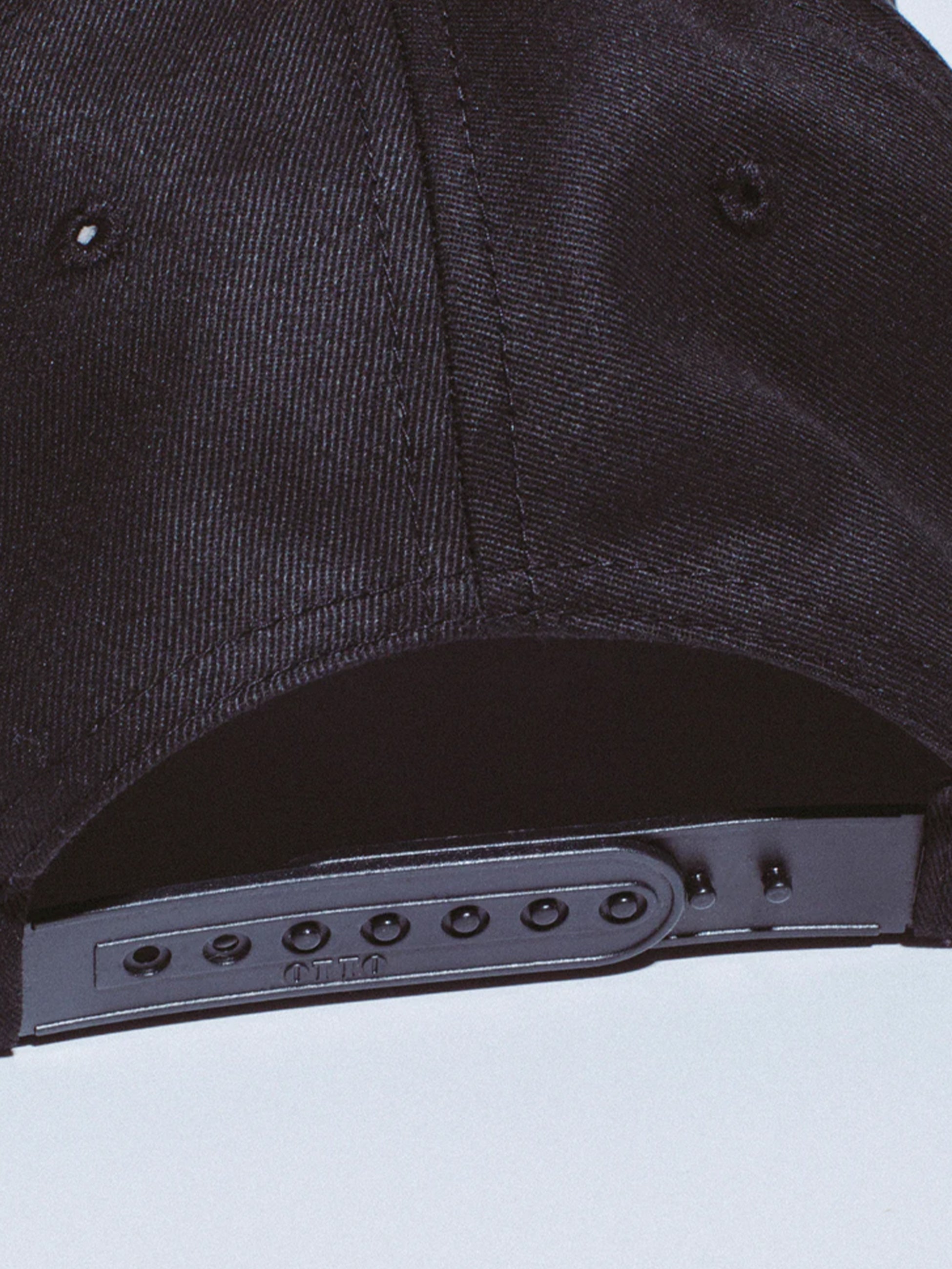 Fucking Awesome- ファッキングオーサム】NO BRAIN 6 PANEL SNAPBACK