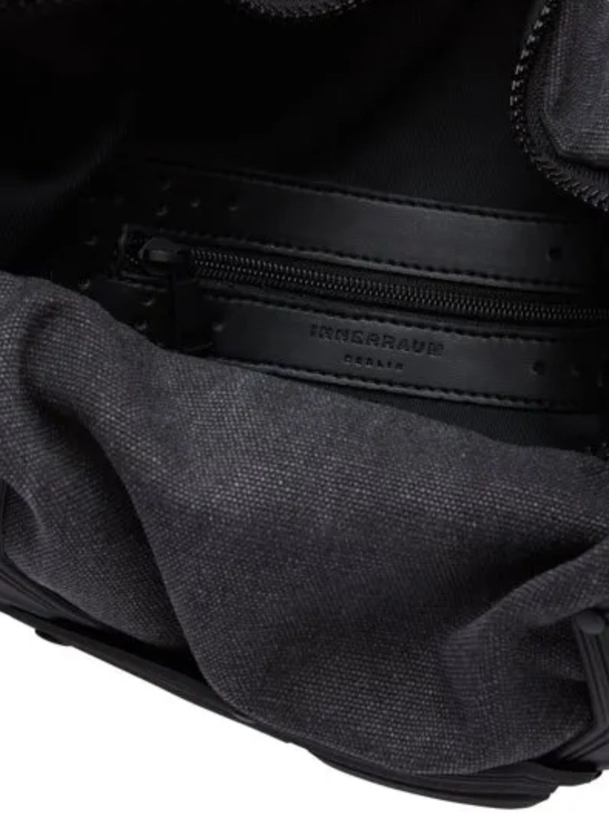 INNERRAUM - インナーラム】OBJECT M07 CROSSBODY BAG / OFF BLACK