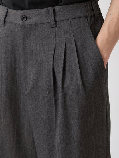 【White Mountaineering - ホワイトマウンテニアリング】3 TUCK WIDE PANTS / CHARCOAL(パンツ/チャコール)