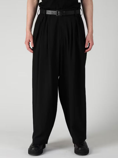 【Yohji Yamamoto POUR HOMME - ヨウジヤマモト プールオム】WOOL GABARDINE 12TUCKS PANTS(パンツ/ブラック)