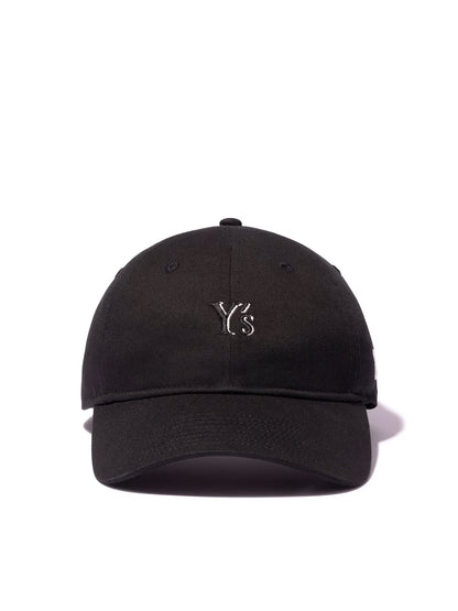 【Y's - ワイズ】Y's × New Era 9TWENTY LONG VISER/ BLACK (キャップ/ブラック)