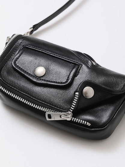【beautiful people - ビューティフルピープル】excerption riders flap purse / BLACK（バッグ/ブラック)