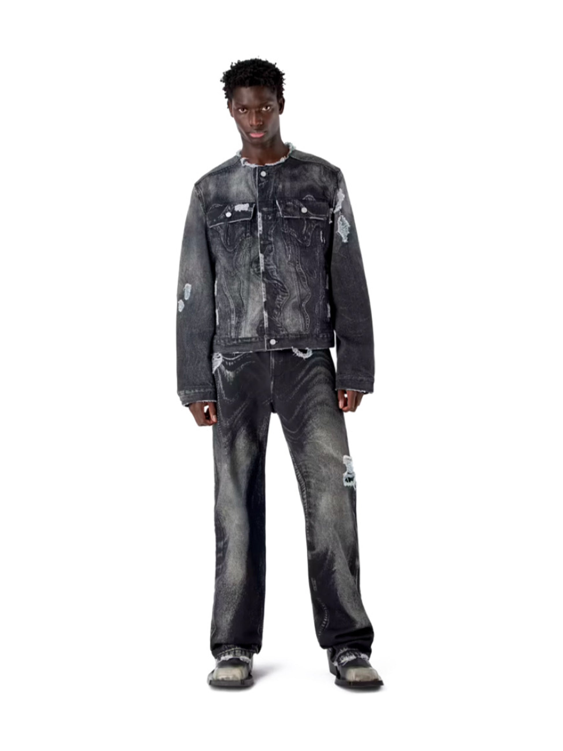 CAMPER LAB - カンペールラボ】 DISTORTED PRINT DISTRESSED DENIM