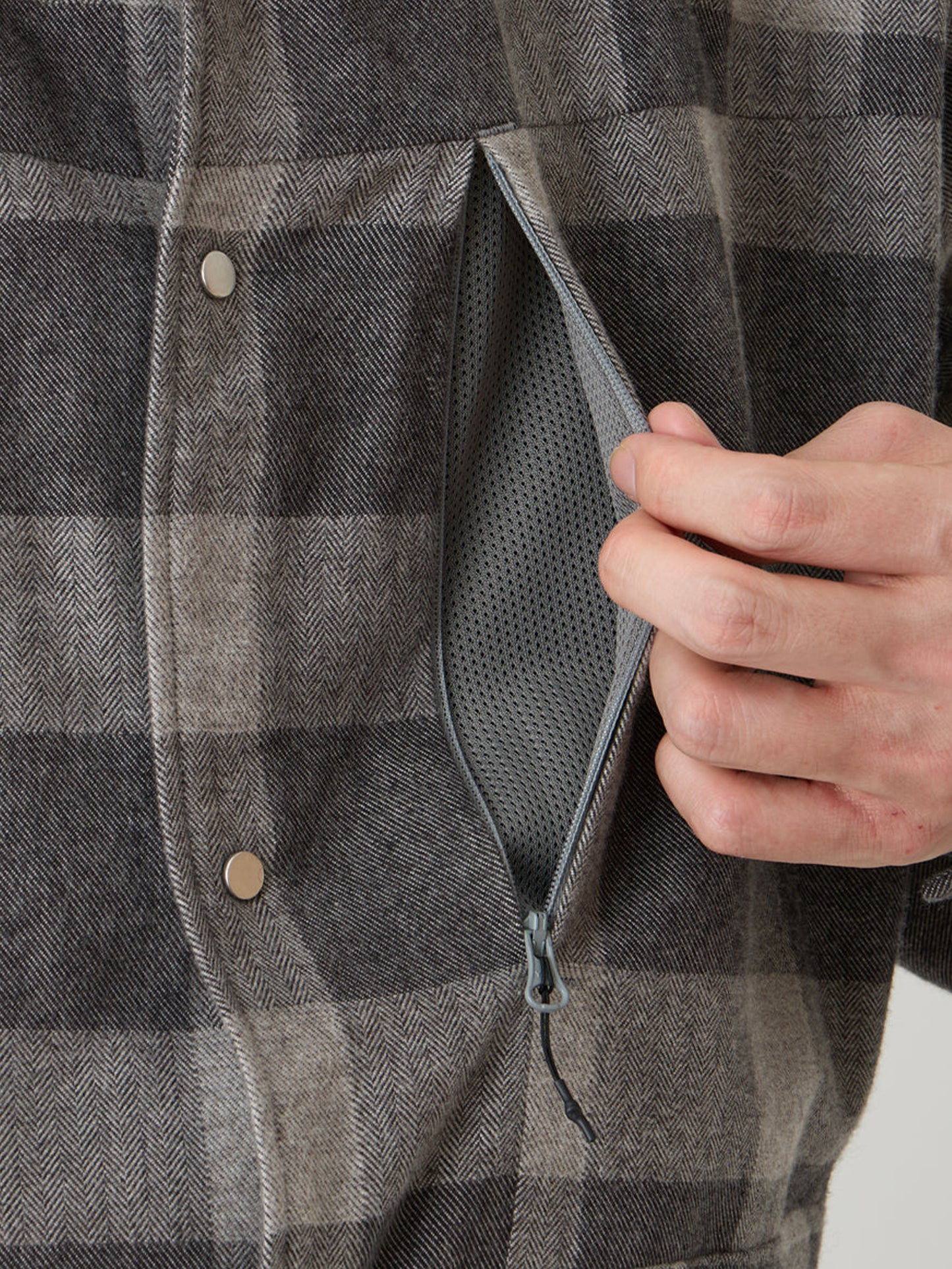 【White Mountaineering - ホワイトマウンテニアリング】GUSSET SLEEVE SHIRT BLOUSON / GRAY (シャツ/グレー)