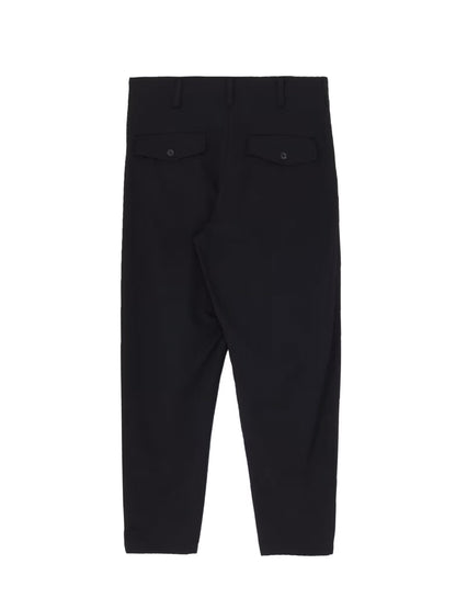 【Yohji Yamamoto POUR HOMME - ヨウジヤマモト プールオム】WOOL GABARDINE 2TUCKS PANTS（パンツ/ブラック)
