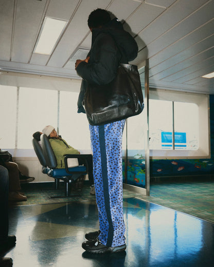 【PLEASURES - プレジャーズ】OZONE TRACK PANTS / PURPLE (パンツ/パープル)