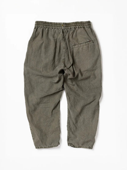 【ANACHRONORM - アナクロノーム】 AN364 PIGMENT DYED LINEN TAPERED EASY PANTS / OLIVE DYED (パンツ/オリーブ)