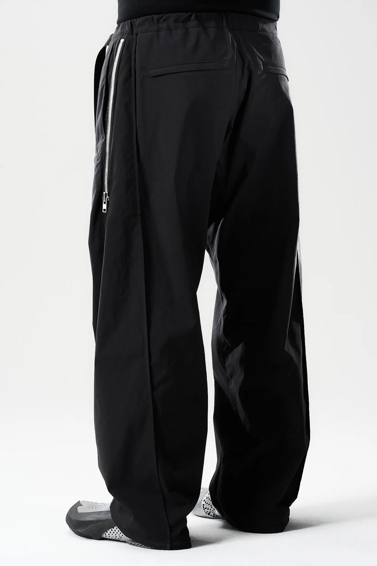 【ACRONYM - アクロニウム】P63-E / PLEATED WIDE PANTS / BLACK (パンツ/ブラック)