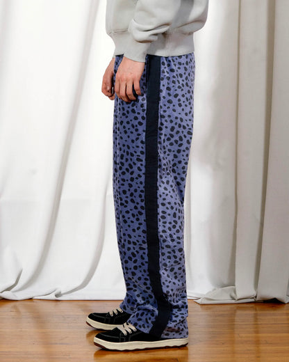 【PLEASURES - プレジャーズ】OZONE TRACK PANTS / PURPLE (パンツ/パープル)