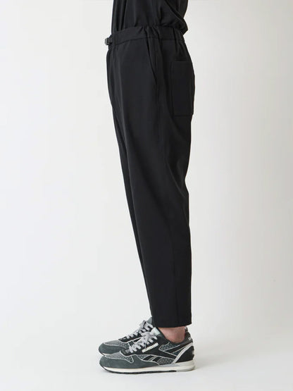 【White Mountaineering - ホワイトマウンテニアリング】2 WAY STRECH TAPERED PANTS / BLACK(パンツ/ブラック)