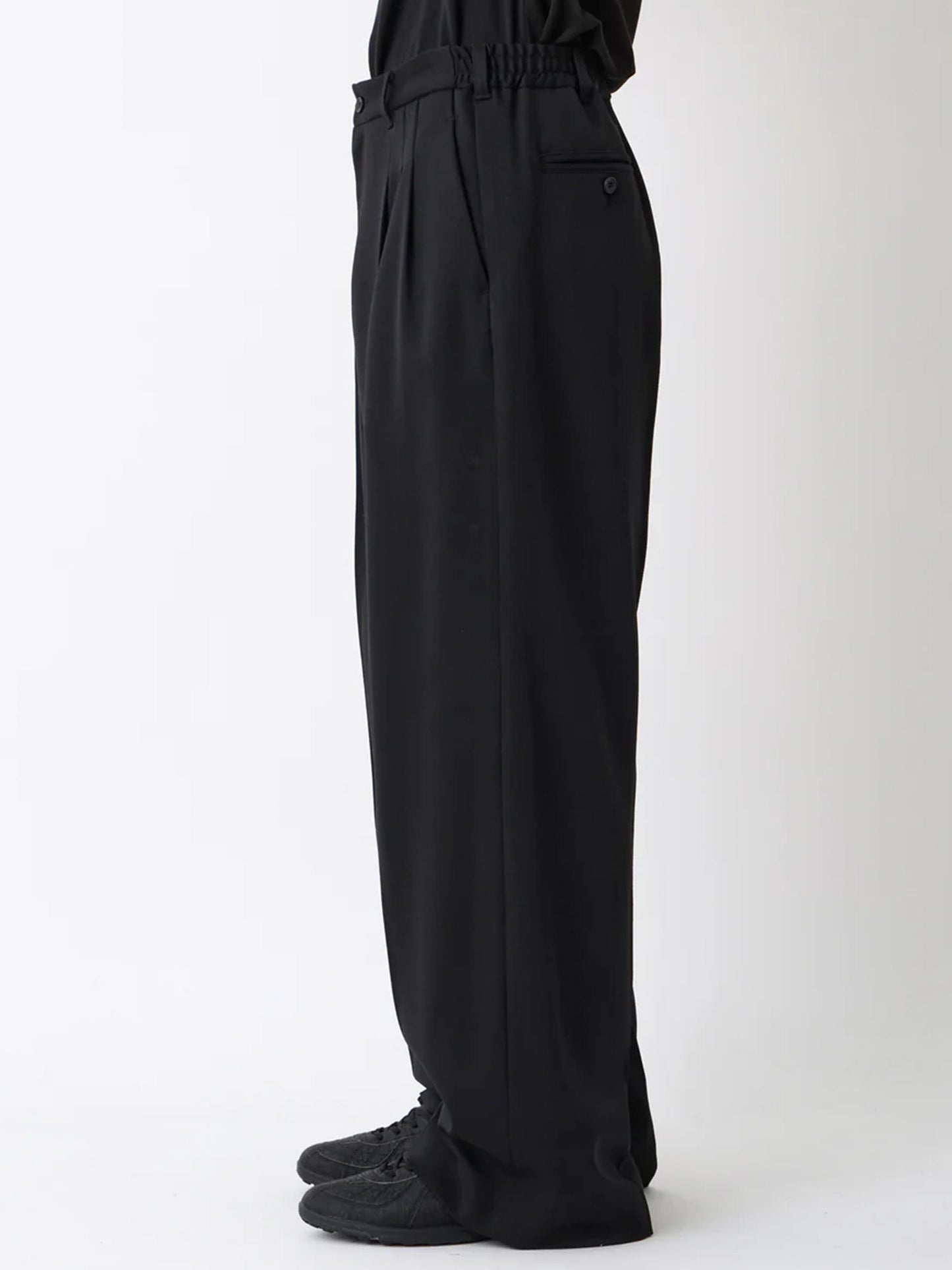 【White Mountaineering - ホワイトマウンテニアリング】3 TUCK WIDE PANTS / BLACK(パンツ/ブラック)