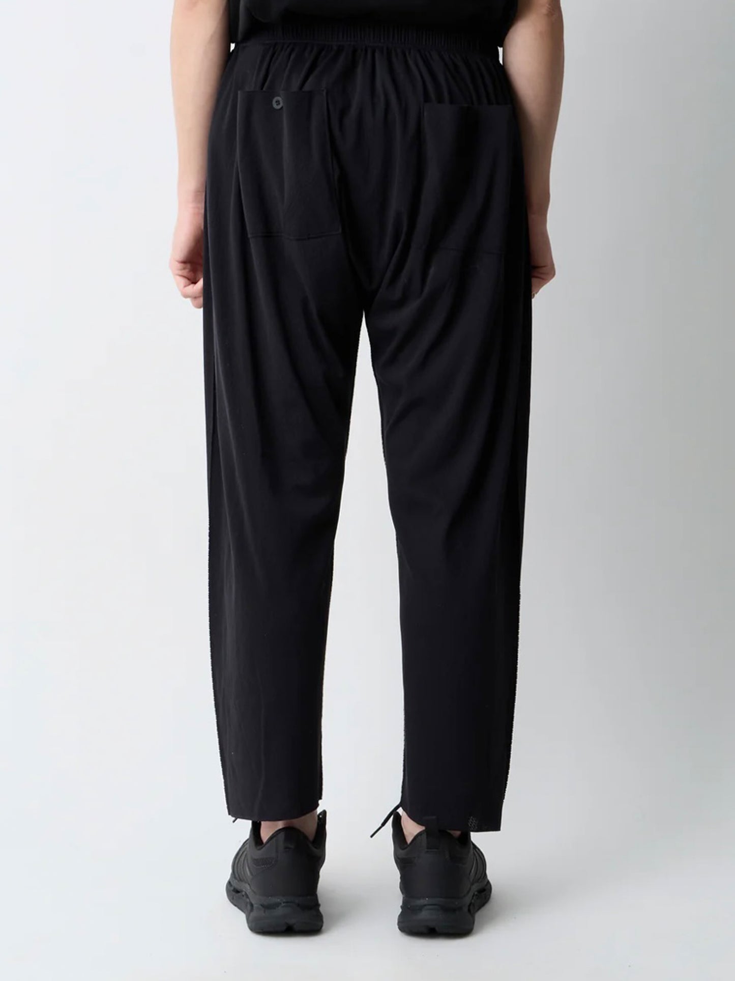 【White Mountaineering - ホワイトマウンテニアリング】Wair TAPERED PANTS / BLACK (パンツ/ブラック)