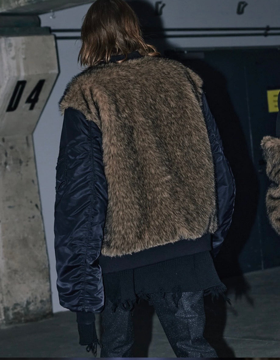 【JOHN LAWRENCE SULLIVAN - ジョンローレンスサリバン】NYLON MASSIVE ROUNDED SLEEVE BOMBER JACKET WITH BACK FUR（ジャケット/ブラック)