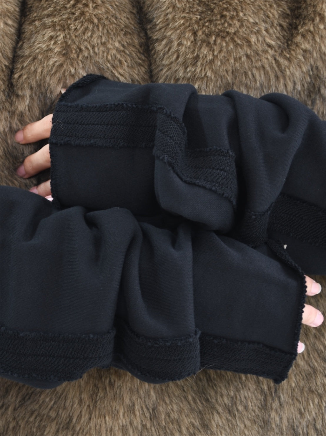 【JOHN LAWRENCE SULLIVAN - ジョンローレンスサリバン】SWEAT PULLOVER WITH FUR（スウェット/ブラック)