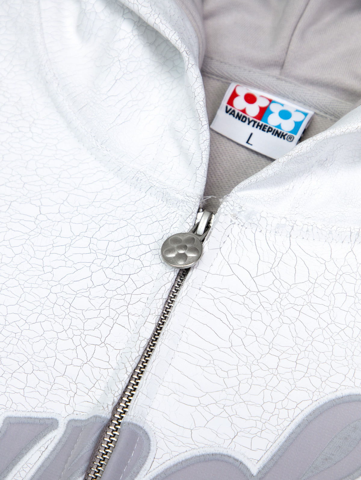 【VANDY THE PINK - ヴァンディー・ザ・ピンク】CRACKLE PIGMENT PAINT HOODIE / WHITE (パーカー/ホワイト)