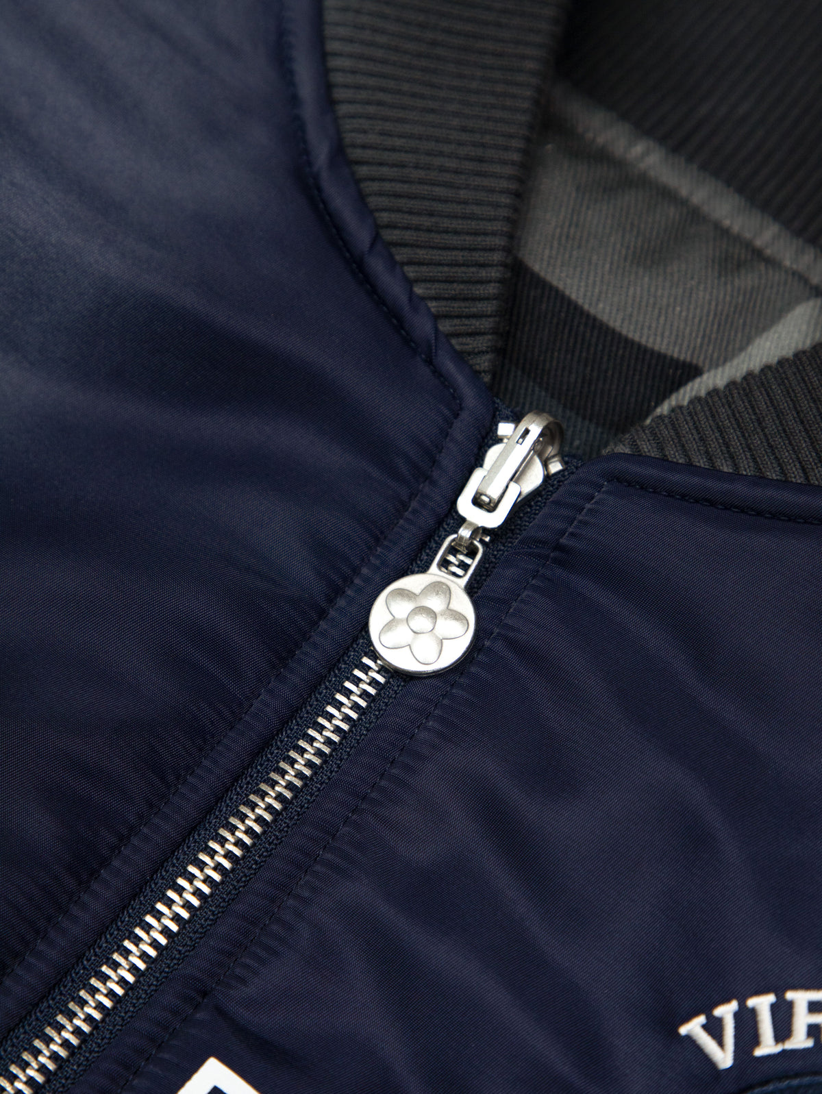 【VANDY THE PINK - ヴァンディー・ザ・ピンク】REVERSIBLE BOMBER JACKET / NAVY (ジャケット/ネイビー)