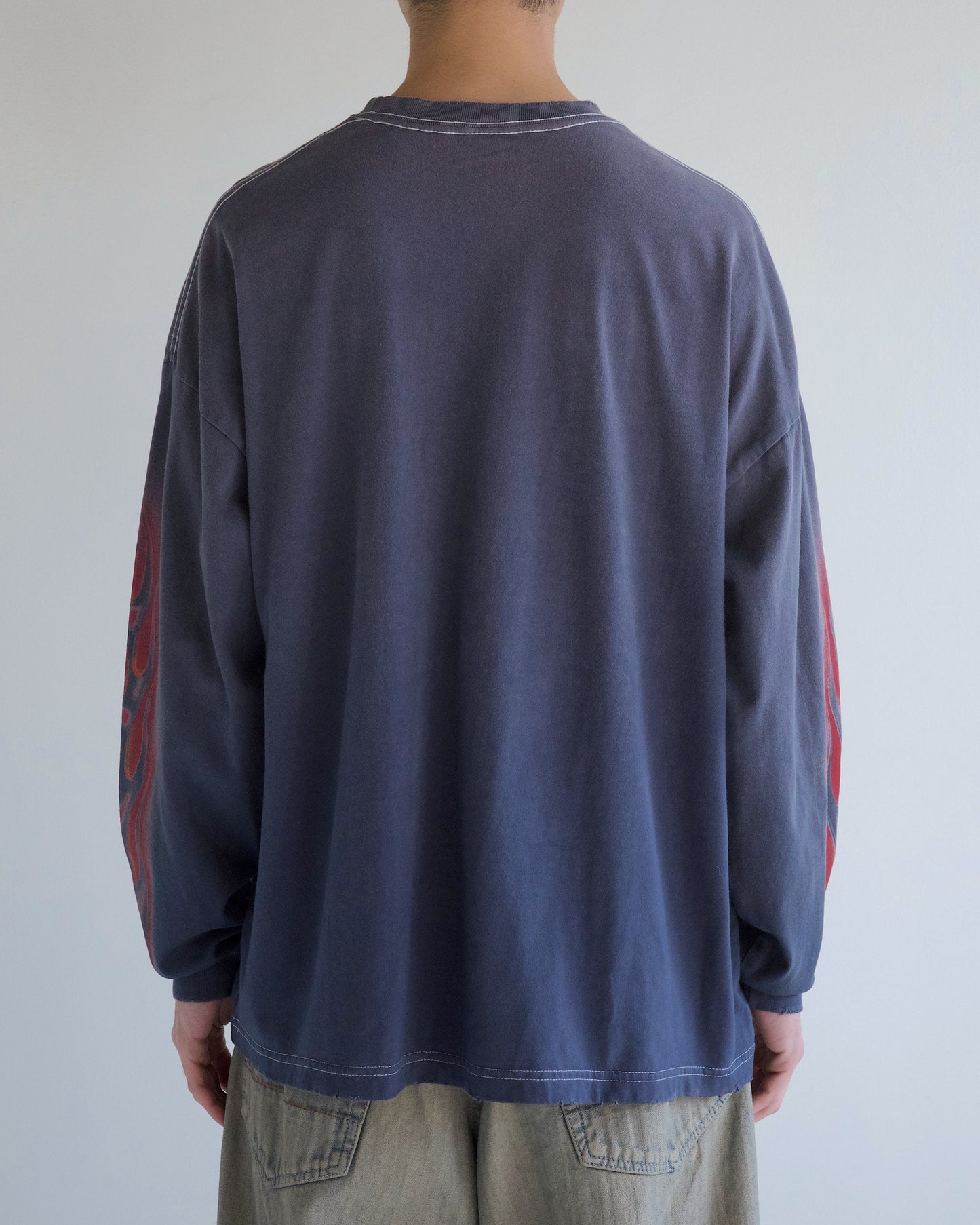 【ANACHRONORM - アナクロノーム】FLAME SLEEVE GRAPHIC L/S T-S / DUSTY NAVY (Tシャツ/ダスティーネイビー)