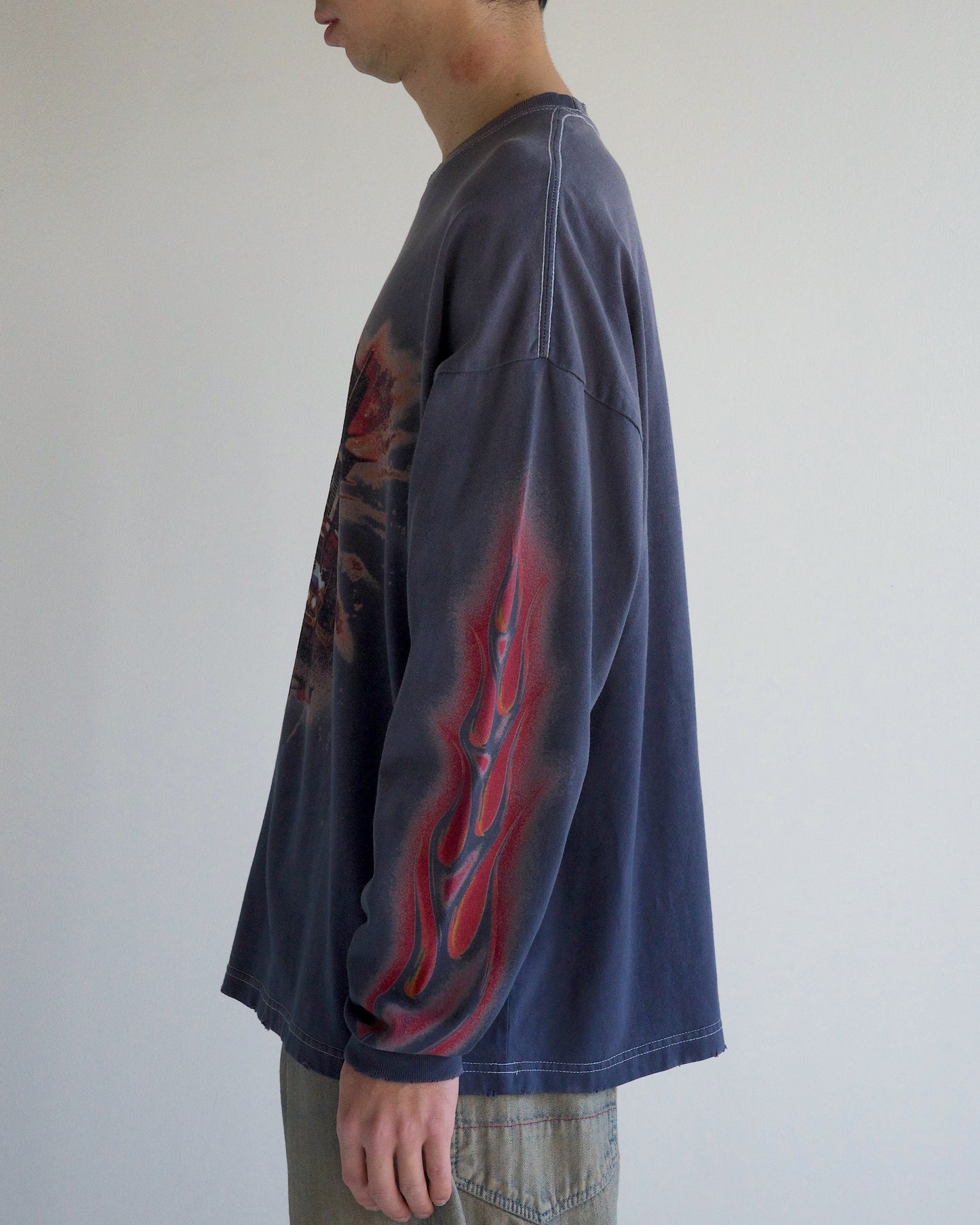 【ANACHRONORM - アナクロノーム】FLAME SLEEVE GRAPHIC L/S T-S / DUSTY NAVY (Tシャツ/ダスティーネイビー)
