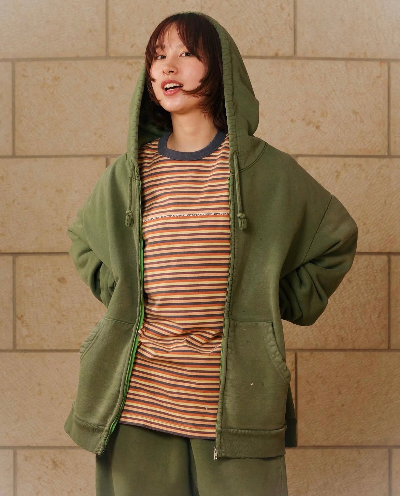 【SWJP - エスダブリュージェイピー】SWJP ZIP UP HOODIE / GREEN (フーディ/ブリーン)