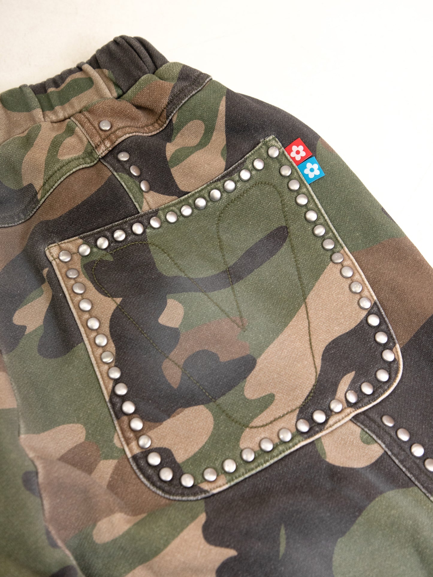 【VANDY THE PINK - ヴァンディー・ザ・ピンク】WASHED GREEN CAMO SWEATPANTS / WASHED CAMO (パンツ/ウォッシュドカモ)