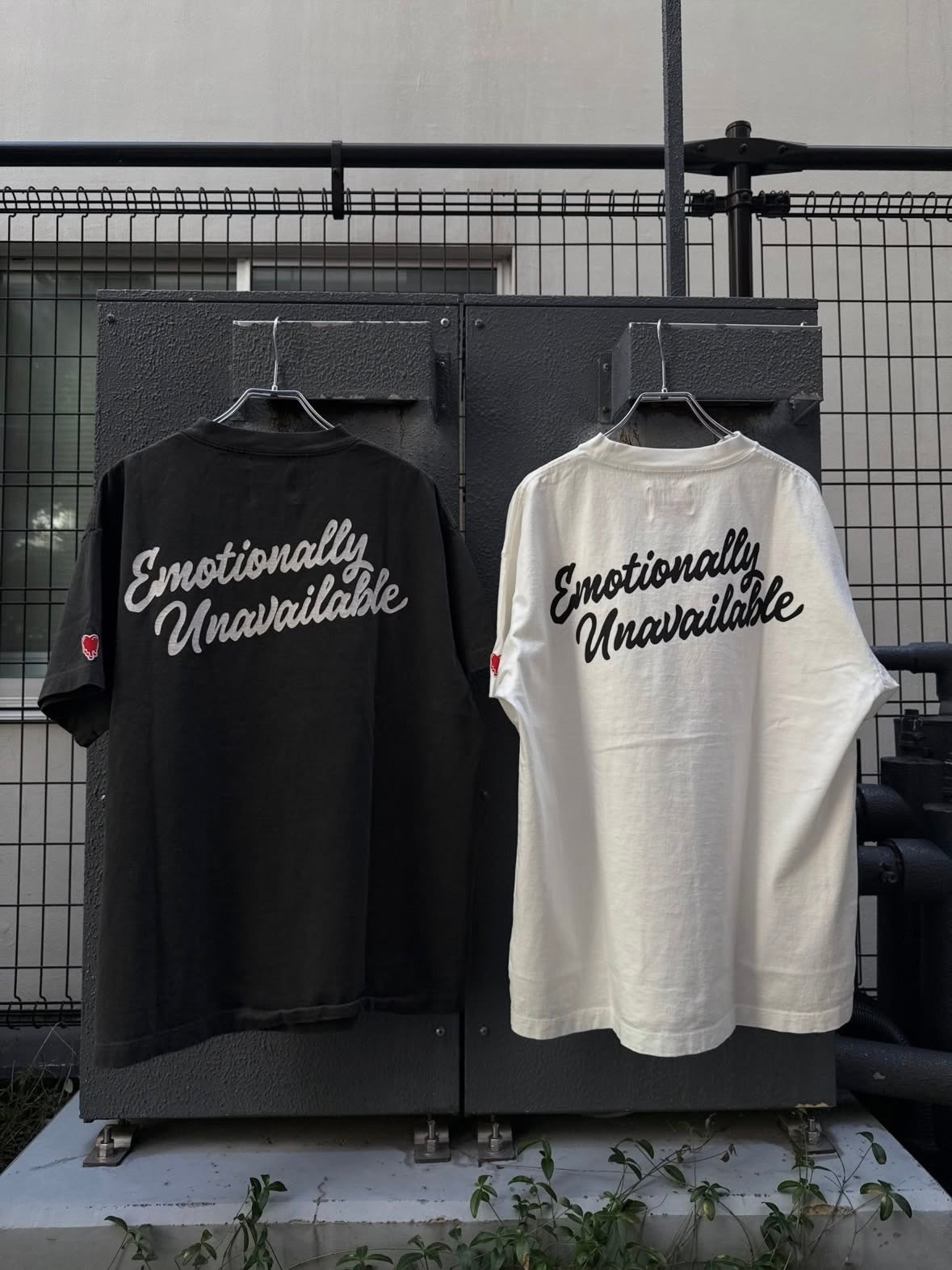 【EMOTIONALLY UNAVAILABLE - エモーショナリー アンアベイラブル】EU AB FLYING SS TEE / BLACK (Tシャツ/ブラック)