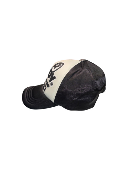 【VANDY THE PINK - ヴァンディー・ザ・ピンク】SATIN EYE LOGO TRUCKER HAT / BLACK (キャップ/ブラック)