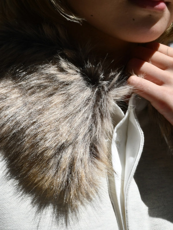 【KIMHEKIM - キムヘキム】ROBIN PK LONG SLEEVE TOP / BEIGE (ポロトップス/ベージュ)