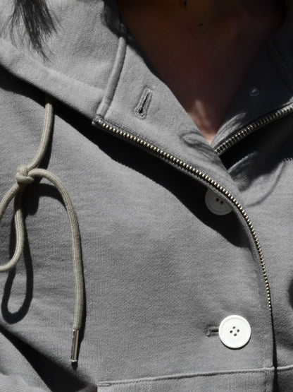 【KIMHEKIM - キムヘキム】ASH BUTTON ZIP-UP HOODIE (フーディー/カーキ)